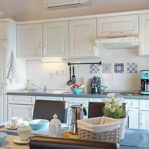 Lora Deluxe Superior 5 Star Apartment, Your Piece Of Heaven By The Sea & Park With Sea & Park View Novigrad Istria