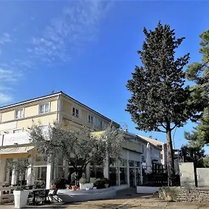 Lara Deluxe Superior 5 Star Apartment, Your Piece Of Heaven By The Sea & Park Novigrad Istria