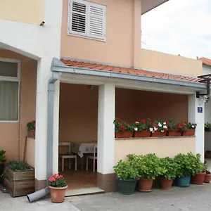 https://apartments-mise-trogir.splithotels.org