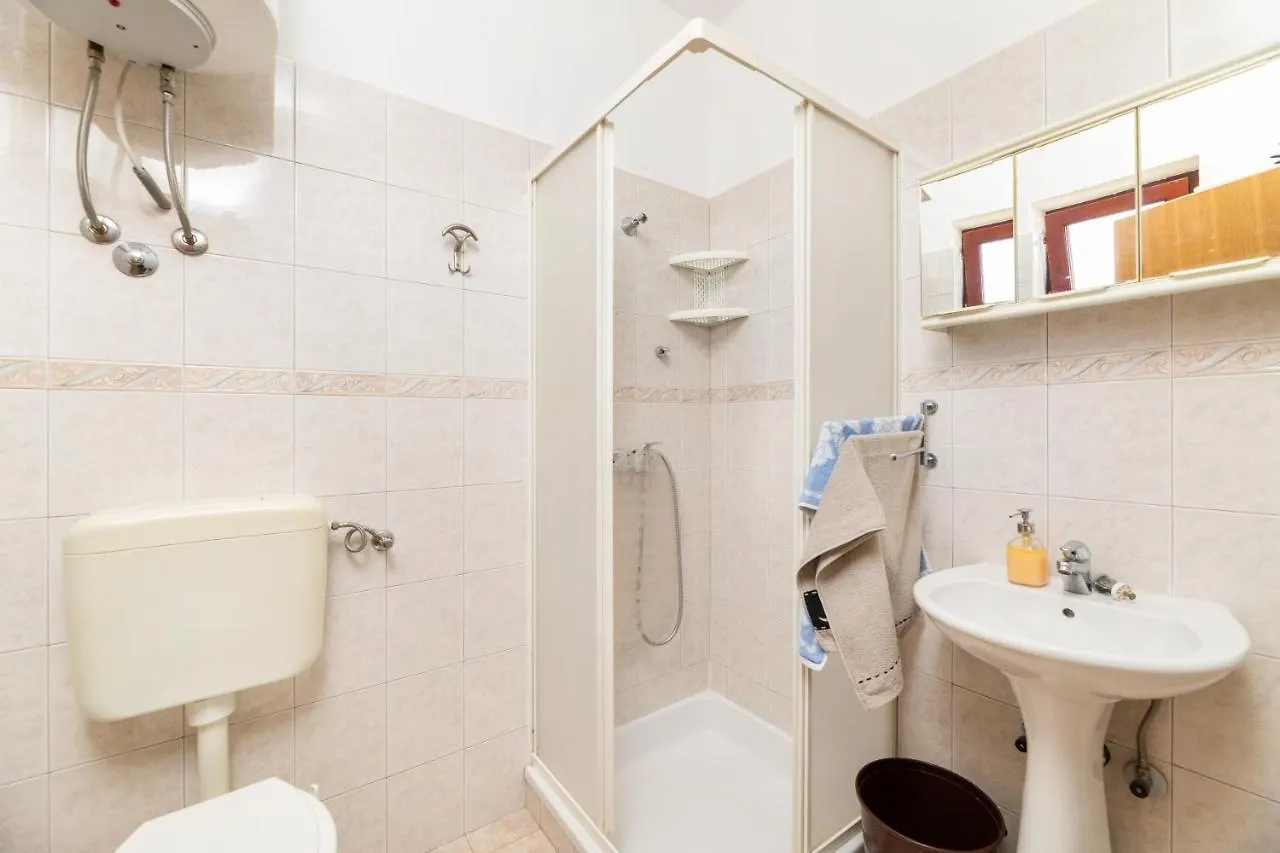 Apartman Petelin Новиград 0*,
