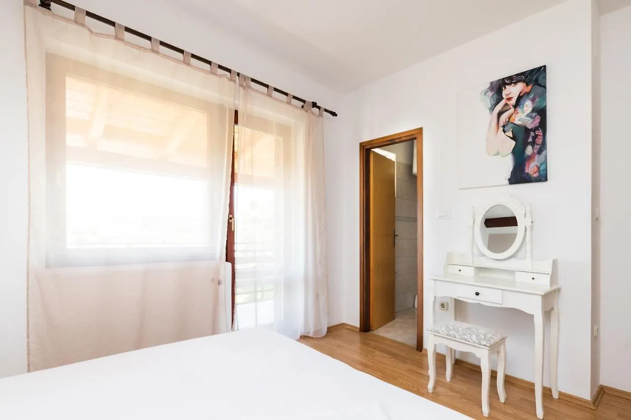 Apartman Petelin Новиград Хорватия